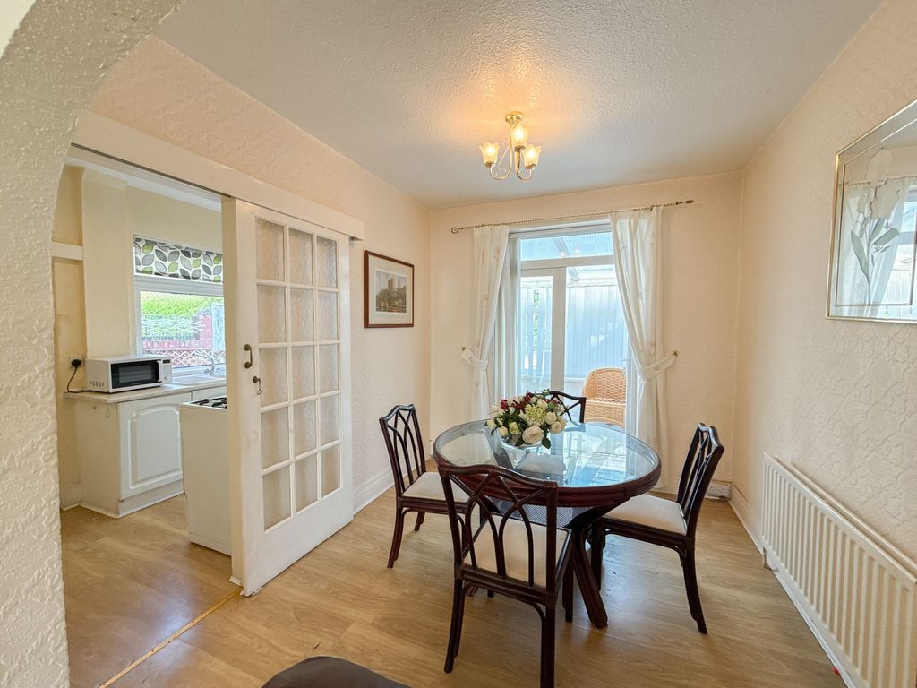 Property photo 3 of 10 Lounge/Dining Room