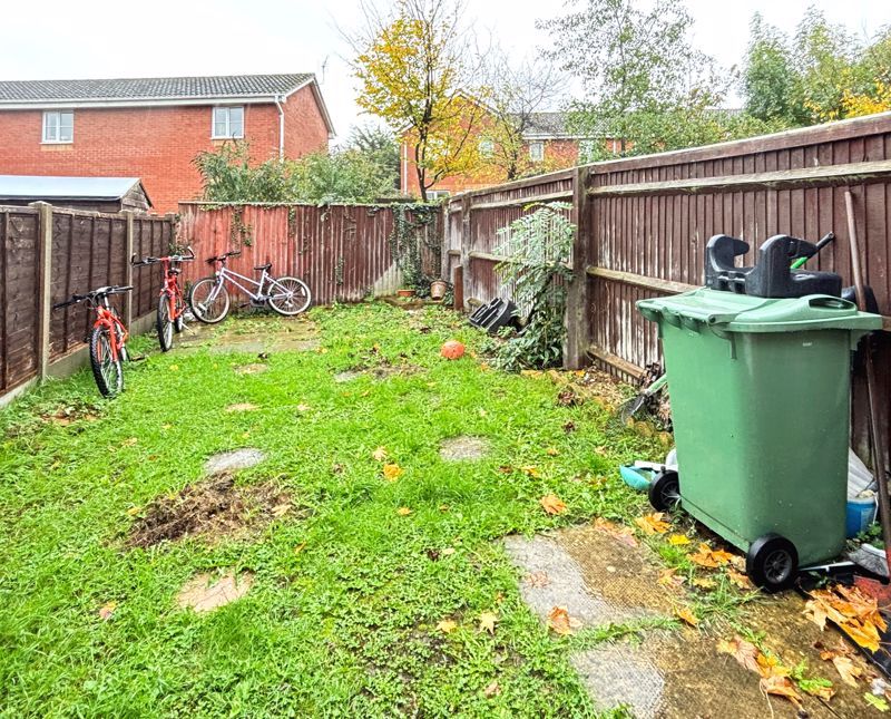 Property photo 3 of 7 Photo 7