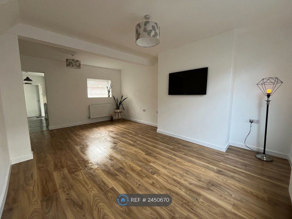 Property photo 1 of 35 Dinner/Living Space