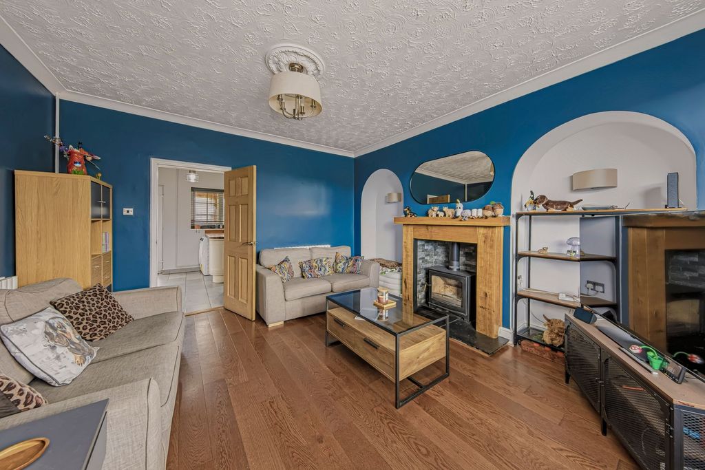 Property photo 2 of 24