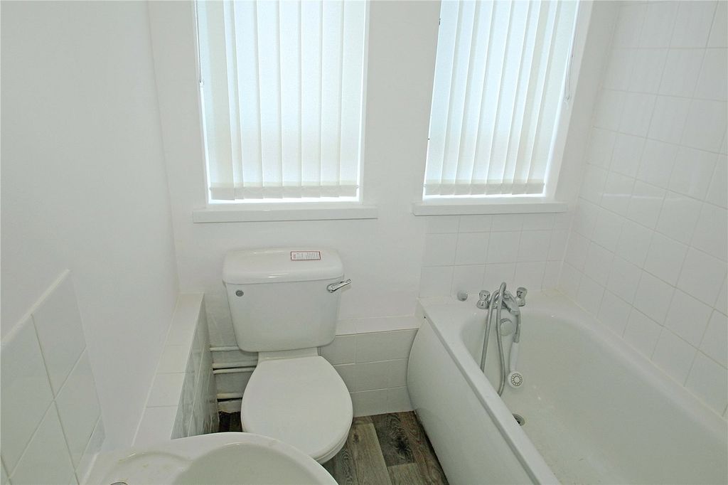 Property photo 3 of 10 Picture No. 08