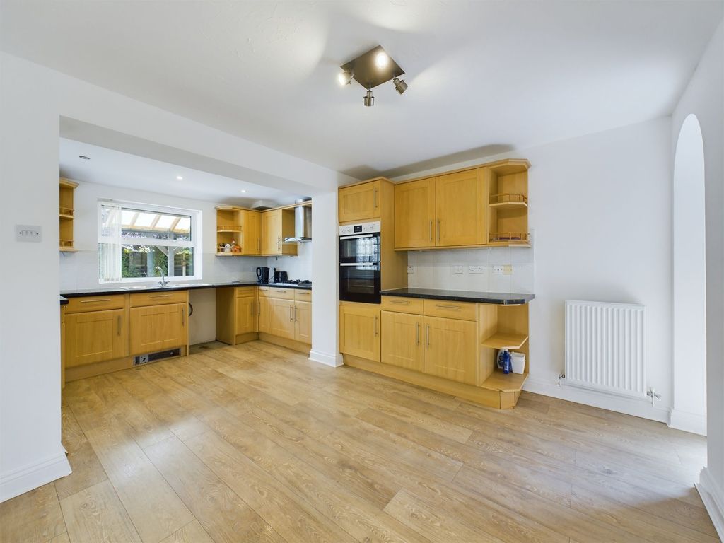 Property photo 3 of 38