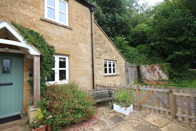 Property photo 2 of 42