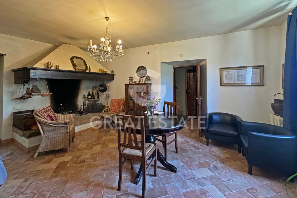 Property photo 2 of 29 Interiors