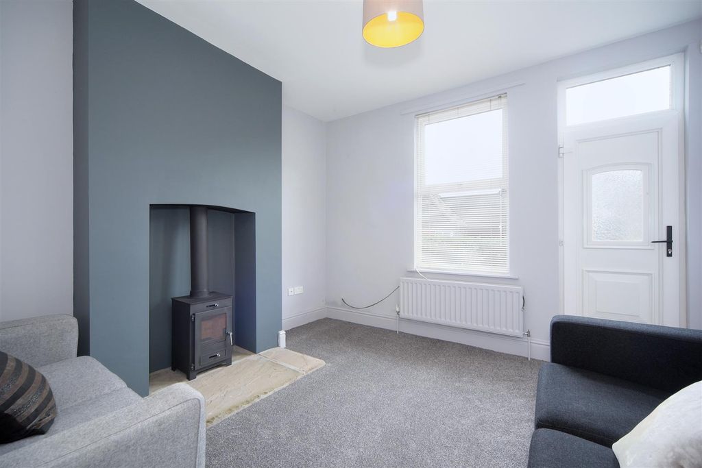 Property photo 3 of 9 Img_5051_2_3_Tonemapped Copy.Jpg