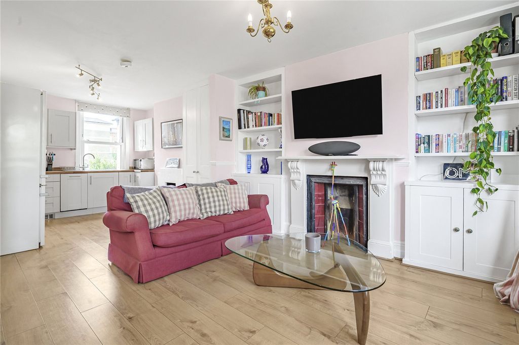 Property photo 3 of 11 Picture No. 15