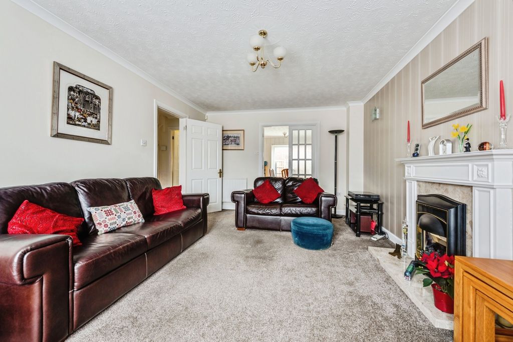 Property photo 3 of 22 Pbox-Img.Jpg