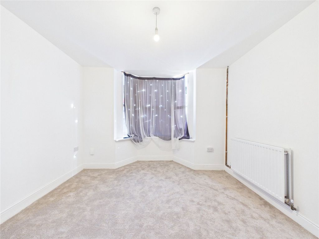 Property photo 2 of 18 Picture No. 09