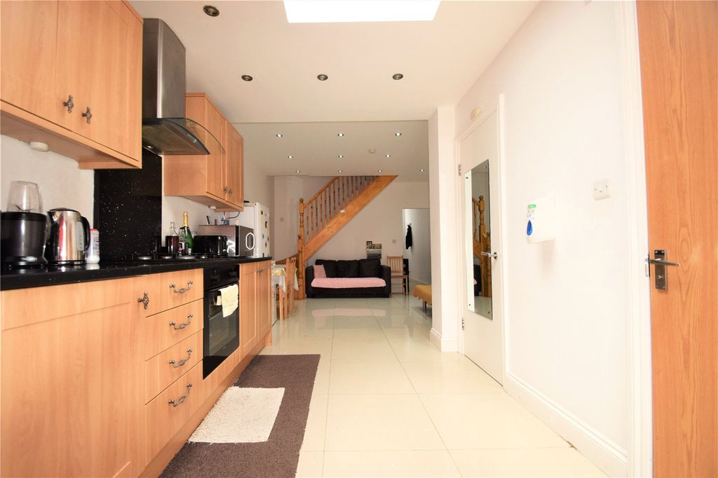 Property photo 3 of 8 Picture No. 05