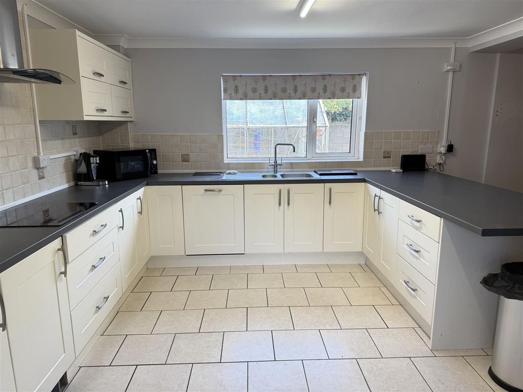 Property photo 2 of 7 Img_1747.Jpg