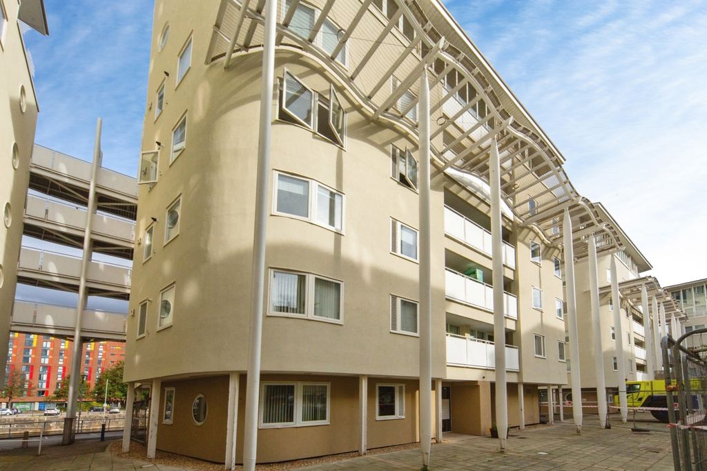 Property photo 1 of 20 Pbox-Img.Jpg