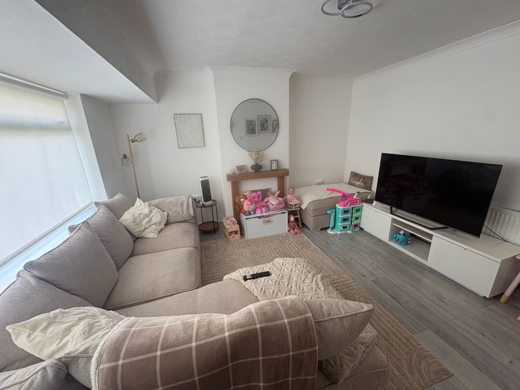 Property photo 3 of 20 5041833