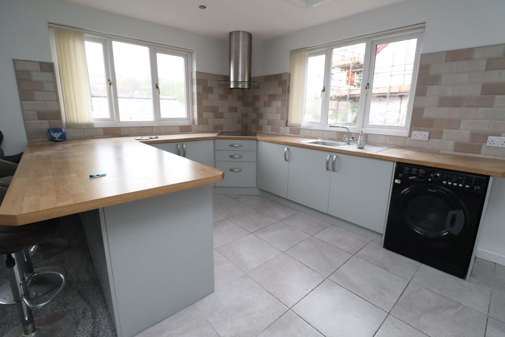 Property photo 2 of 11 Img_2889