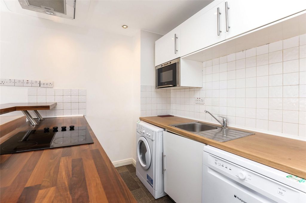Property photo 3 of 13 Kitchen
