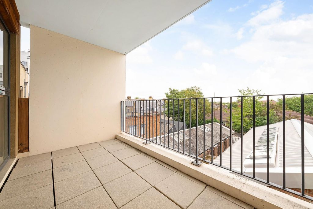Property photo 3 of 13 Terrace.Jpg