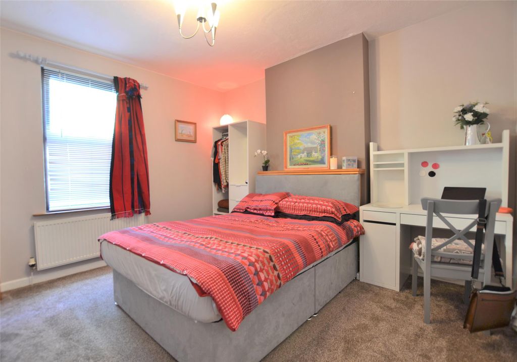 Property photo 3 of 11 Bedroom 1