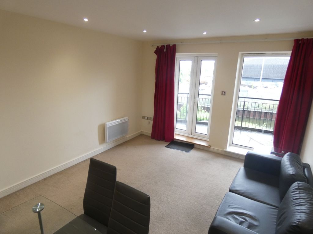 Property photo 2 of 17