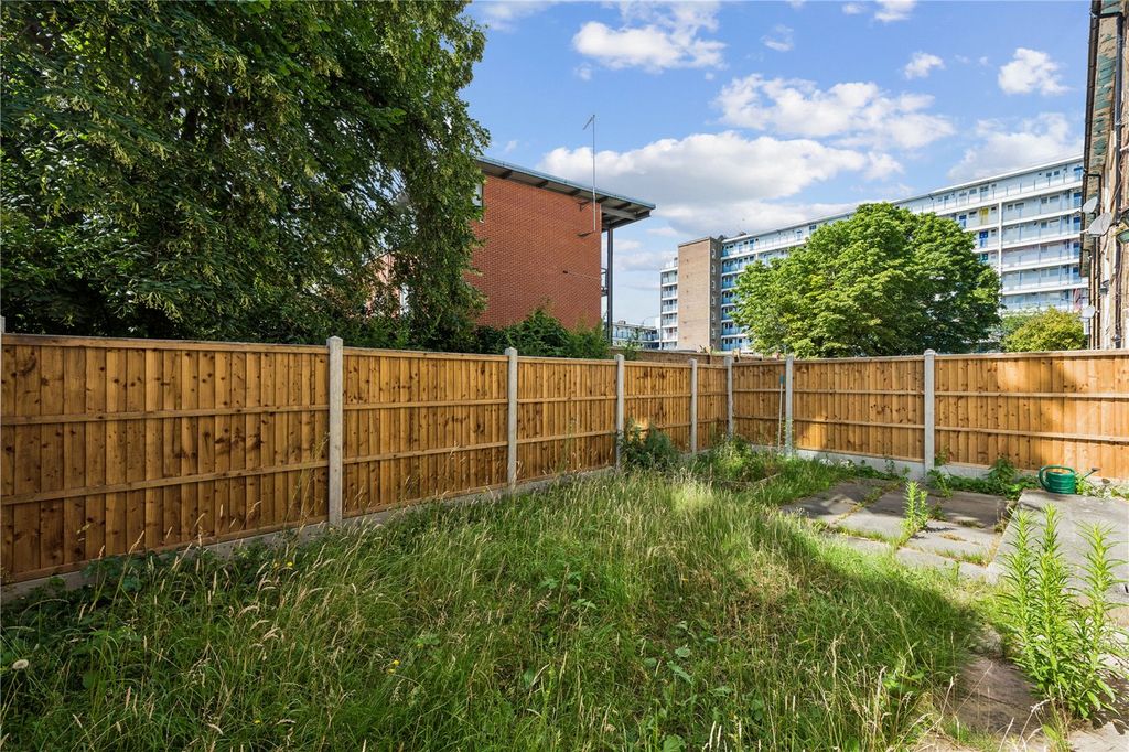 Property photo 3 of 12 Picture No. 11