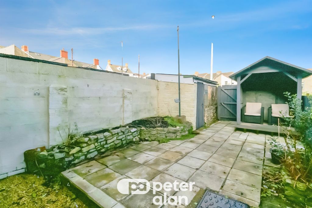 Property photo 2 of 13