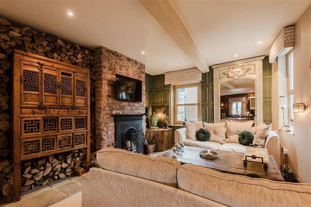 Property photo 1 of 24