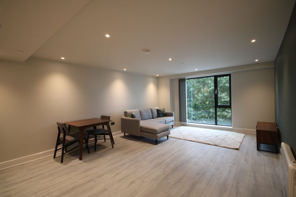 Property photo 2 of 24