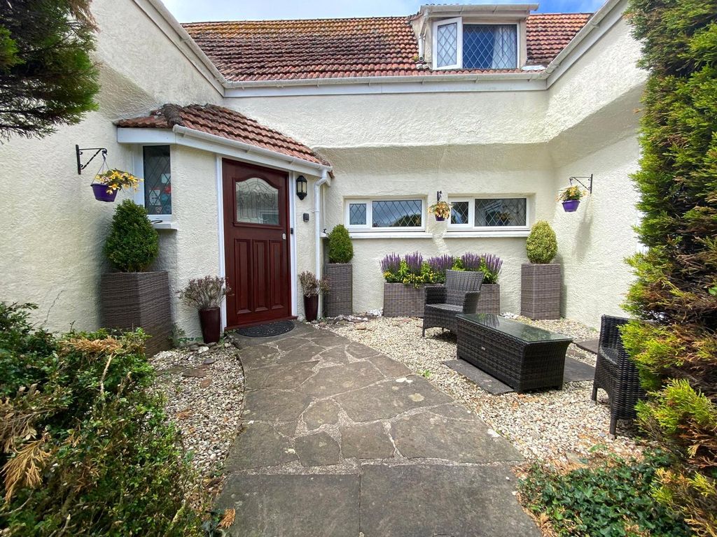 Property photo 2 of 22 Picture No. 34