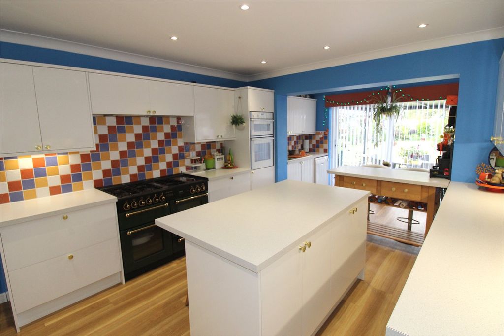 Additional image 20 of 5 bed detached house for saleThe Avenue, Fareham, Hampshire PO14