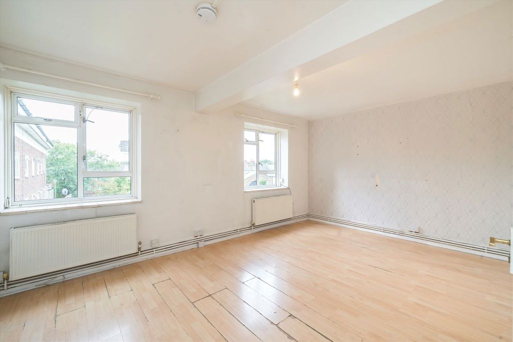 Property photo 2 of 3