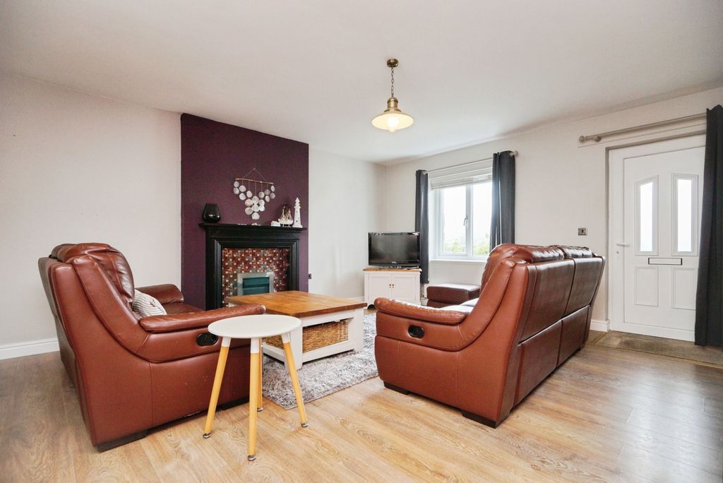 Property photo 2 of 20 Pbox-Img.Jpg