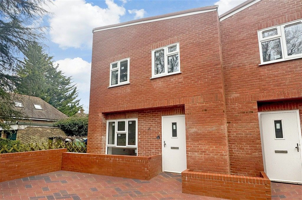 Property photo 1 of 7 Front