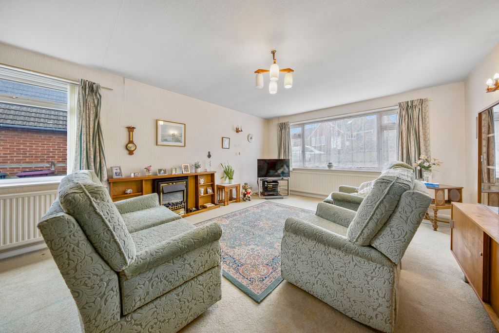 Property photo 2 of 25 Living Room