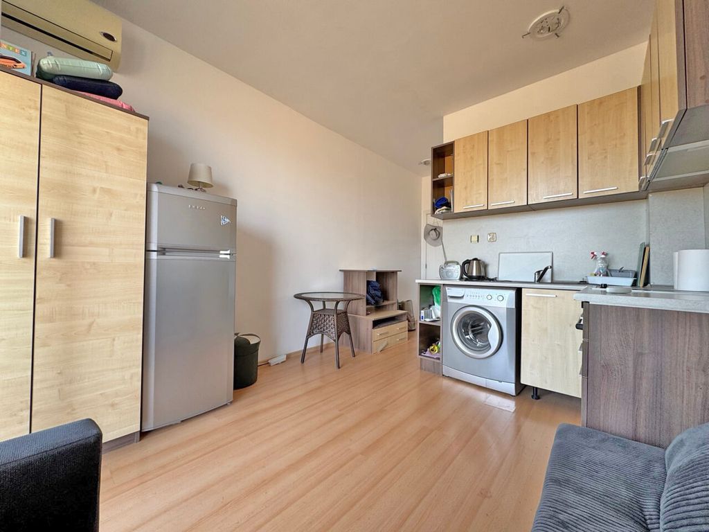 Property photo 3 of 8