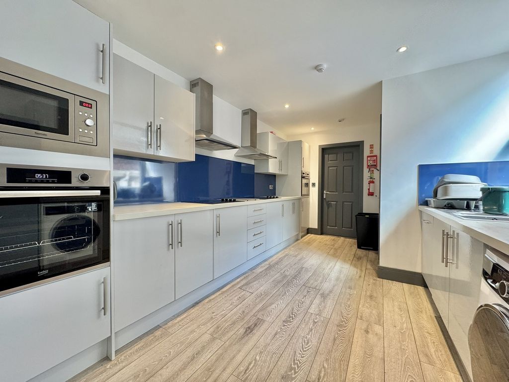 Property photo 2 of 27 Not Specified