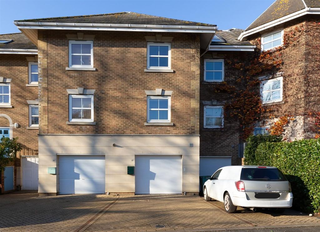 Property photo 1 of 23 Front