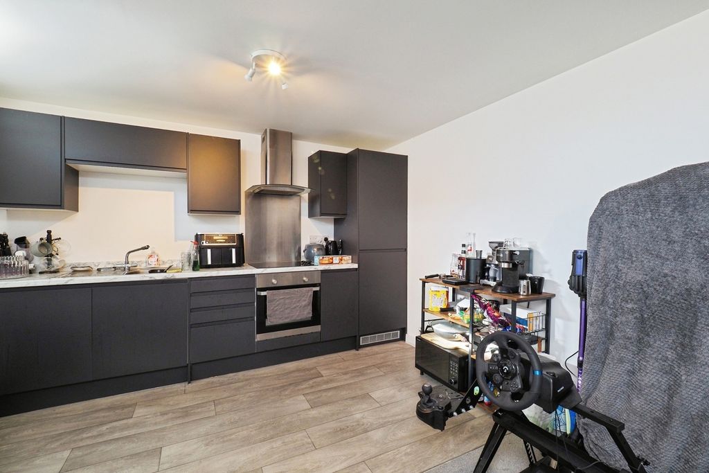 Property photo 3 of 13 Photo