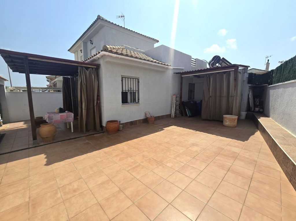 Property photo 2 of 44