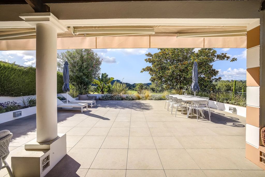 Property photo 2 of 22