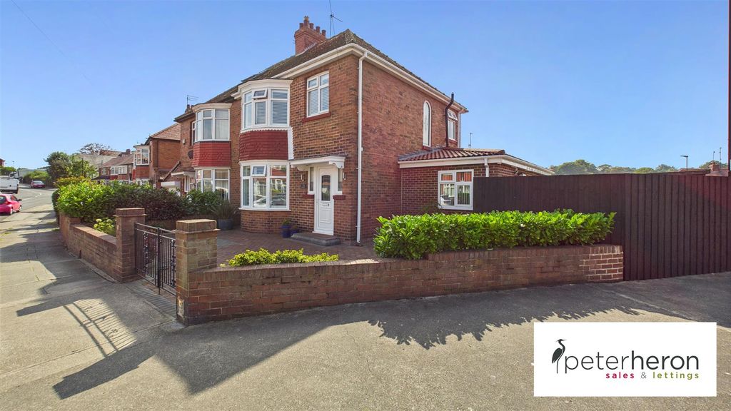 Property photo 1 of 30 Cam05632G0-Pr0010-Still044.Jpg