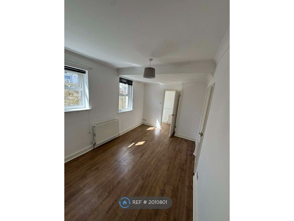 Additional image 15 of 1 bed semi-detached house to rentPlayer Street, Ryde PO33