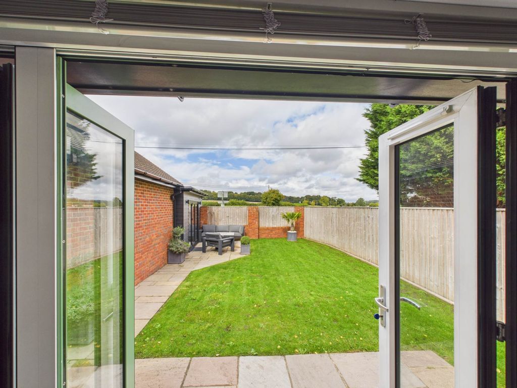 Property photo 3 of 39