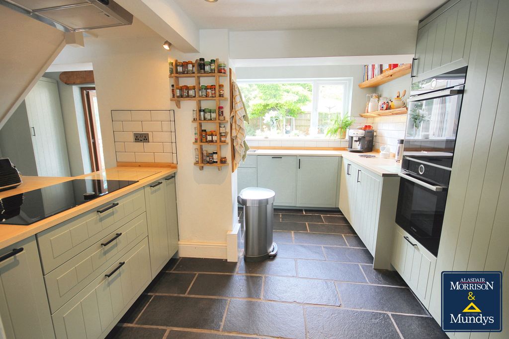 Property photo 2 of 20 Kitchen