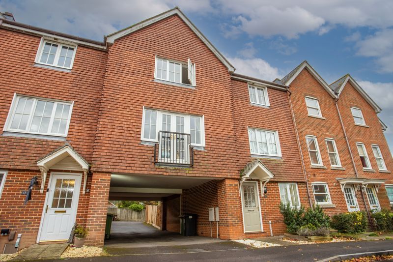 Property photo 1 of 18 Photo 18