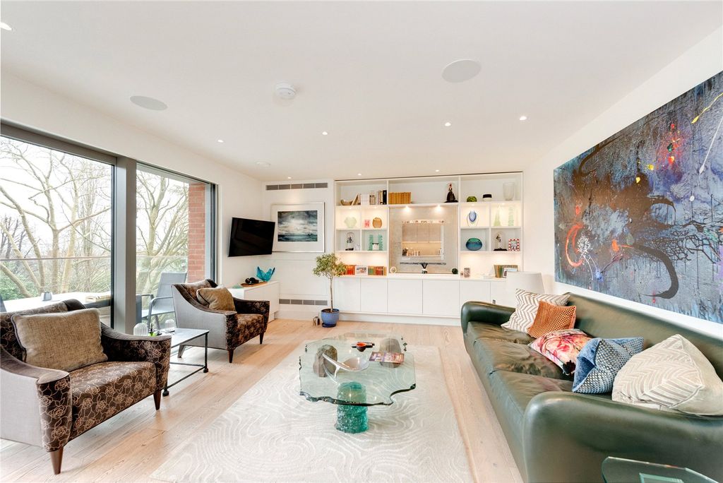 Property photo 2 of 14 Reception Room