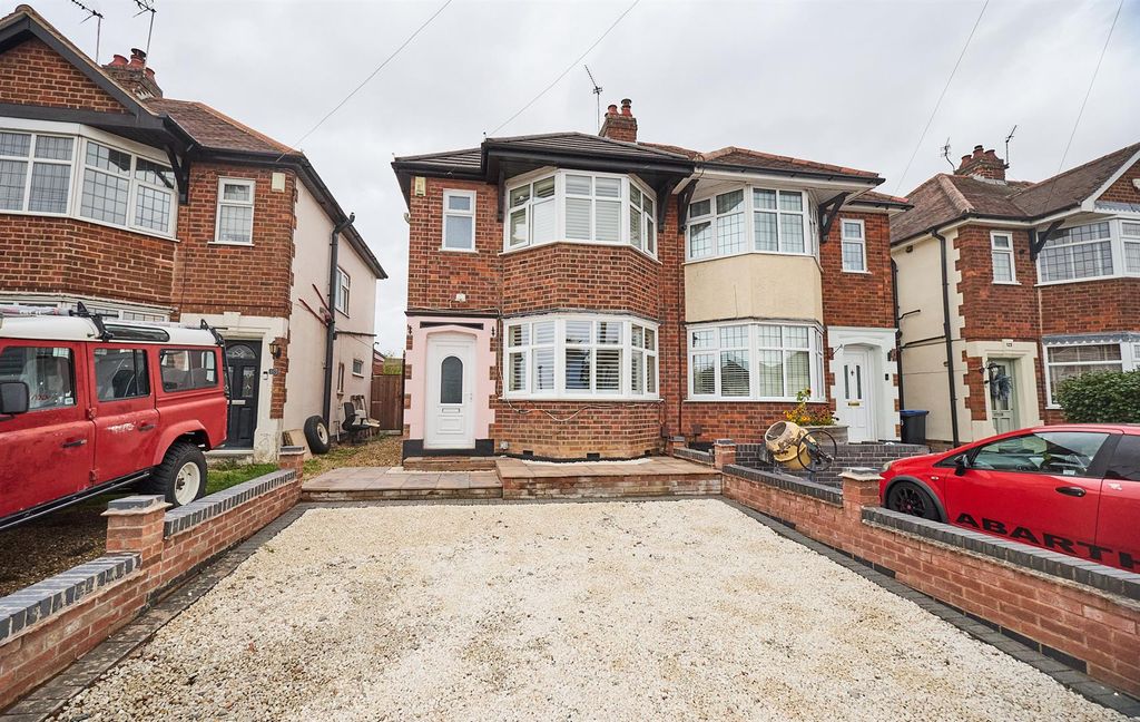 Property photo 1 of 14 Stanley Rd Hk 13.Jpg