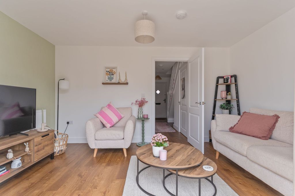 Property photo 3 of 21