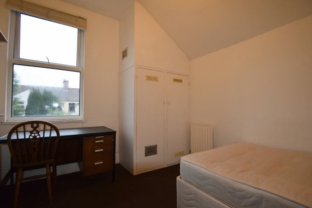 Property photo 3 of 7 Photo 2