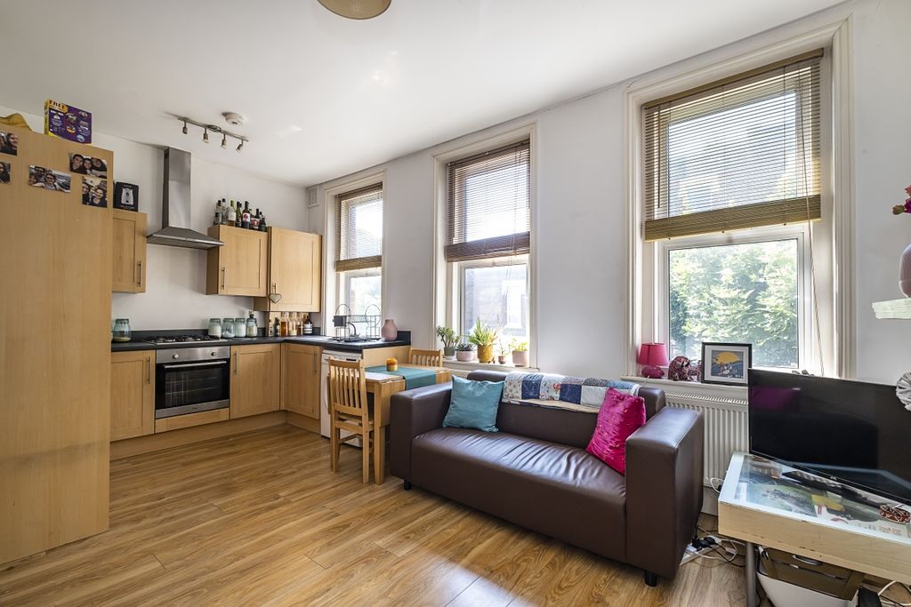 Property photo 3 of 8