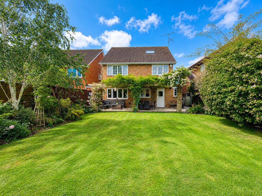 Property photo 2 of 27