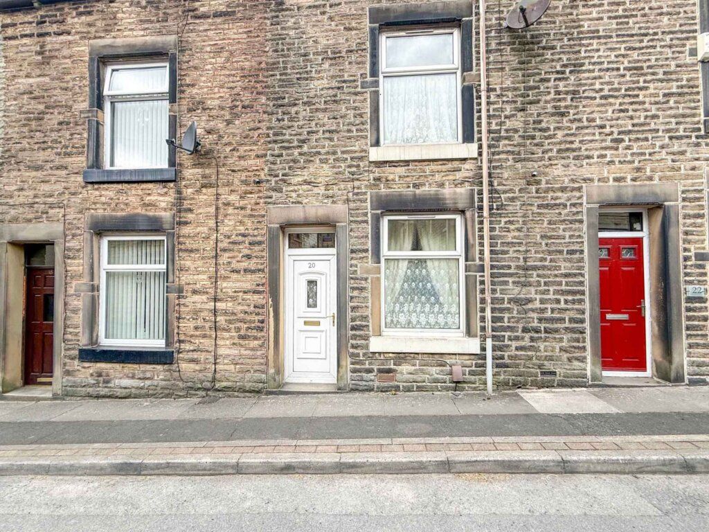 Property photo 1 of 14