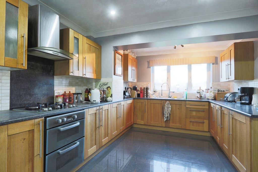 Property photo 3 of 20 3234737